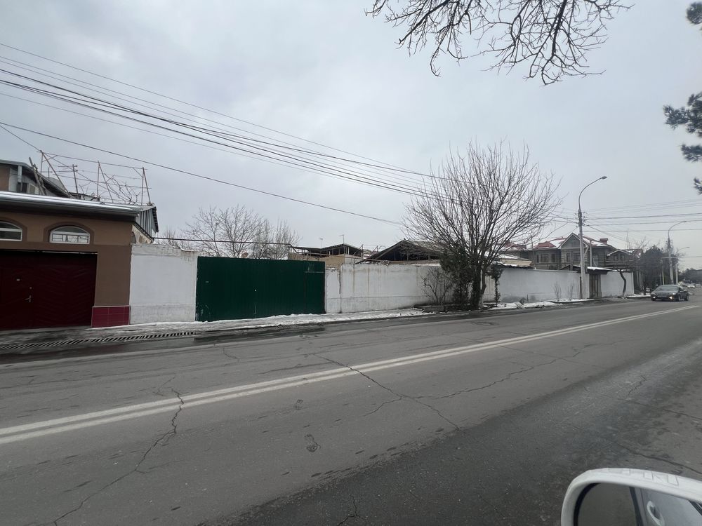 Продаётся дом Шайхонтохур р-н, ул. Ипакчи 8 соток в доль дороги