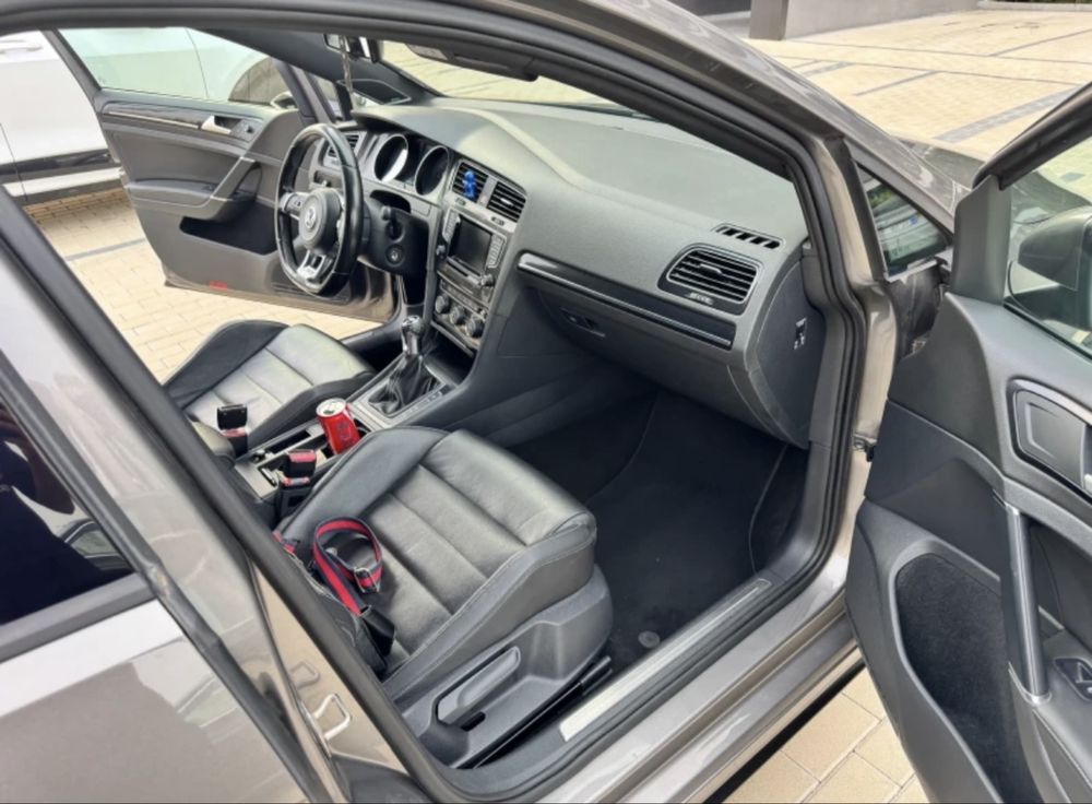 VW Golf GTD">Sound Active"