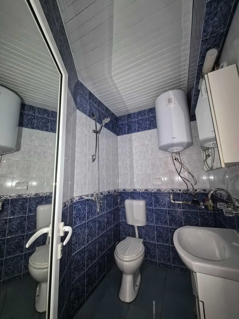 Продава се Едностаен апартамент в Ямбол, Център - 55 кв.м за 910 €/кв.м - Снимка #4