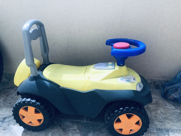Детска кола за бутане с крачета