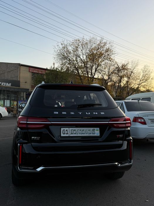 кроссовер Bestune T33