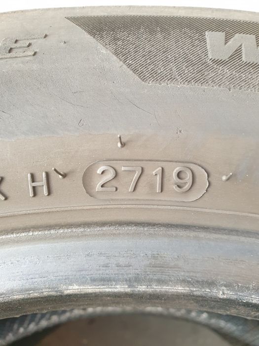 Зимни гуми 2 броя HANKOOK Winter Icept EVO2 215 60 R16 дот 2719
