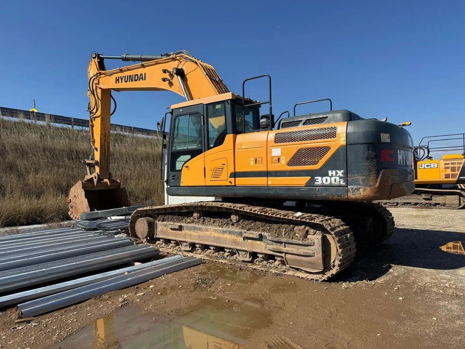 Hyundai HX300 Excavator Hyundai HX300- An 2019 - 30 tone
