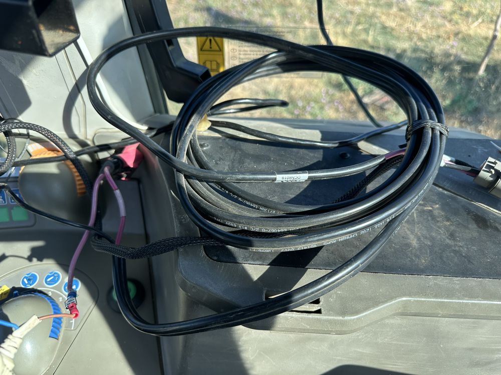 Продавам GPS навигация за трактор Trimble GFX-750 + Antenna NAV-900