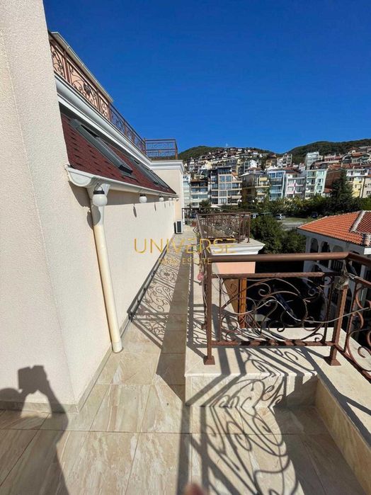 Продава се Тристаен апартамент в Свети Влас - 112 кв.м за 1652 €/кв.м - Снимка #1