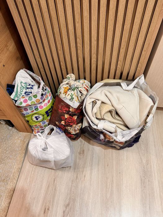 Отдам вещи бесплатно детские и взрослые