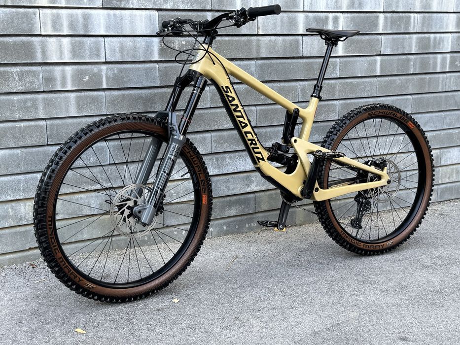 Планински карбонов велосипед SANTA CRUZ NOMAD C ( М размер)