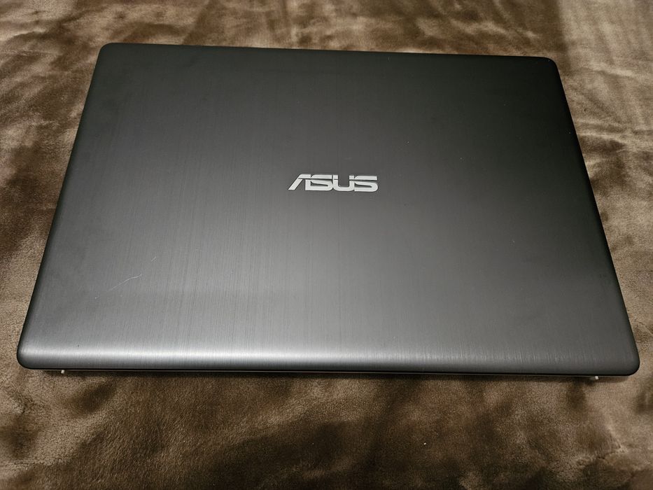 Ноутбук Asus i3 8145u 8gb озу 128 gb SSD
