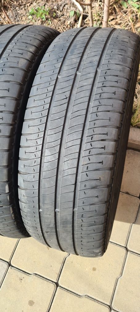 Пара шин на Спринтер Michelin