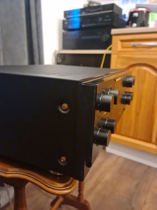 Усилвател Marantz pm64 mk2