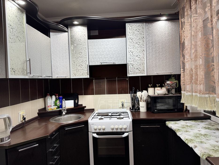 Гарнитур кухонный