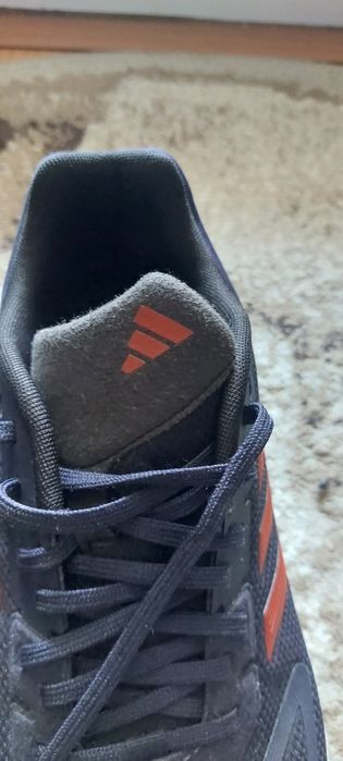 Vând adidas noi nr 41