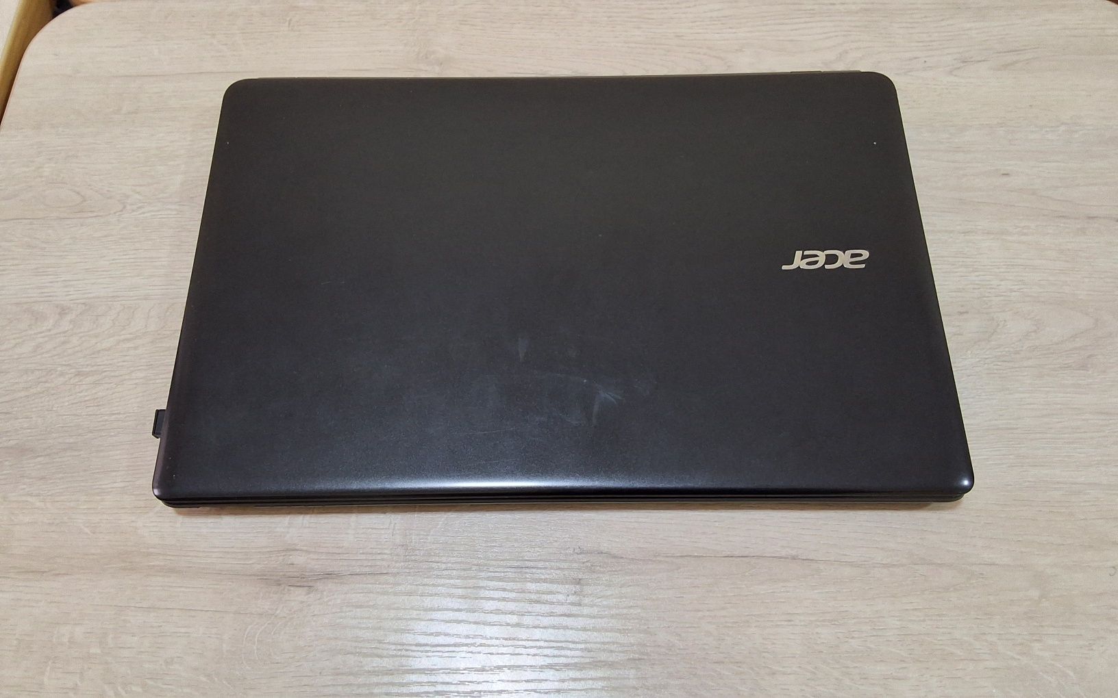 Kompyuter Acer studentlar va ishdagilar uchun