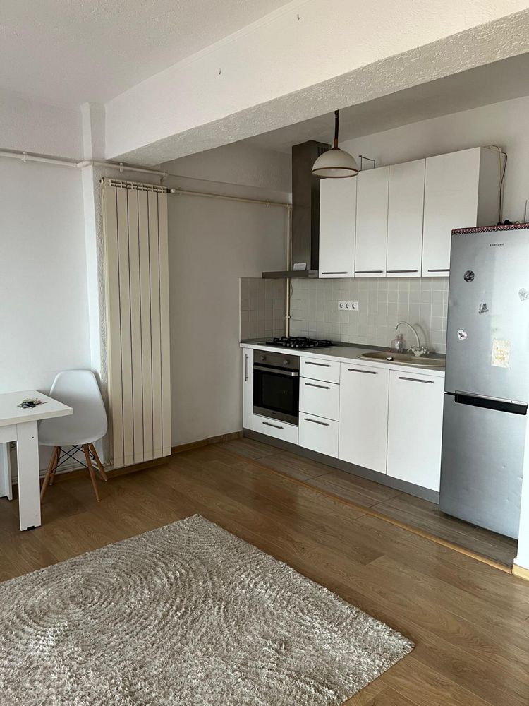 Vand apartament 2 camere complet mobilat și utilat