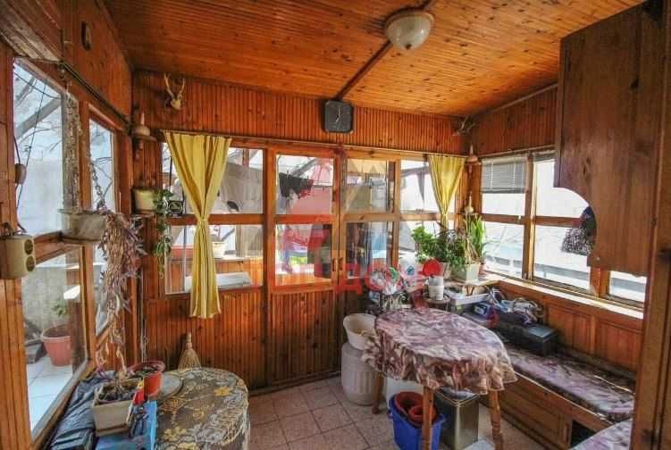 Тристаен!Площ 106 кв.м.!Иделаен център!Трети етаж!За ремонт!Код73449