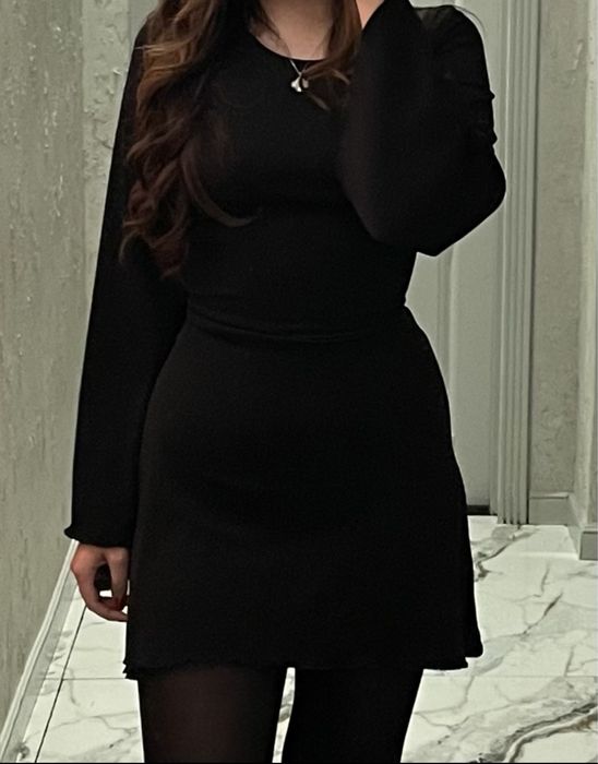 Два платья черный и айвори