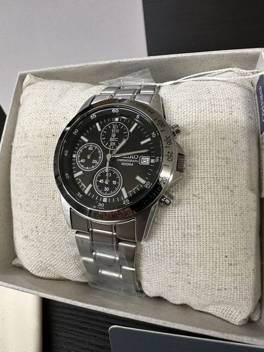 Часовник Seiko Chronograph Чисто нов