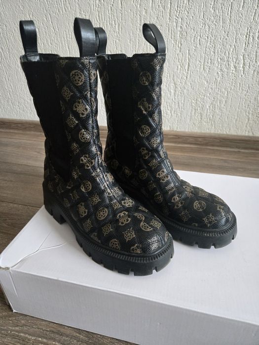 Дамски боти Guess