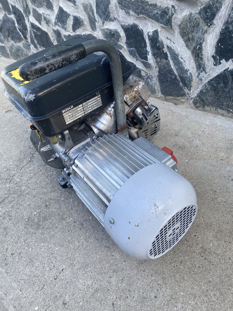 Generator Bosch , 2 kW, motor Suzuki