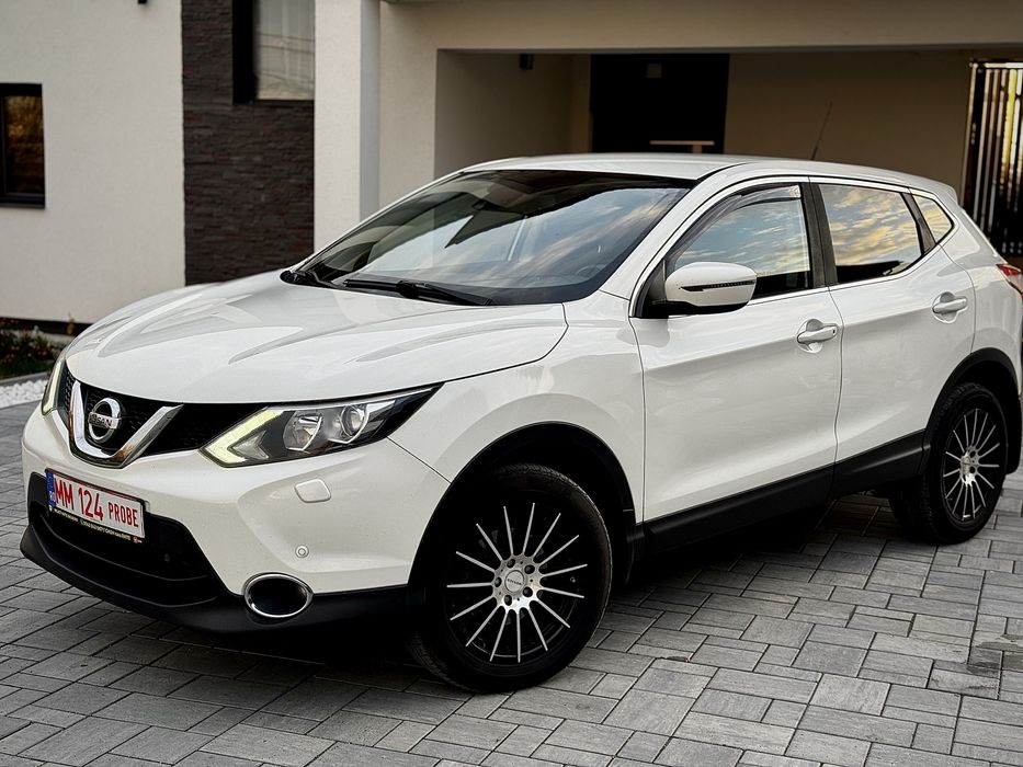 Nissan Qashqai Tekna / Automat / Euro 6 / cash sau rate / garantie