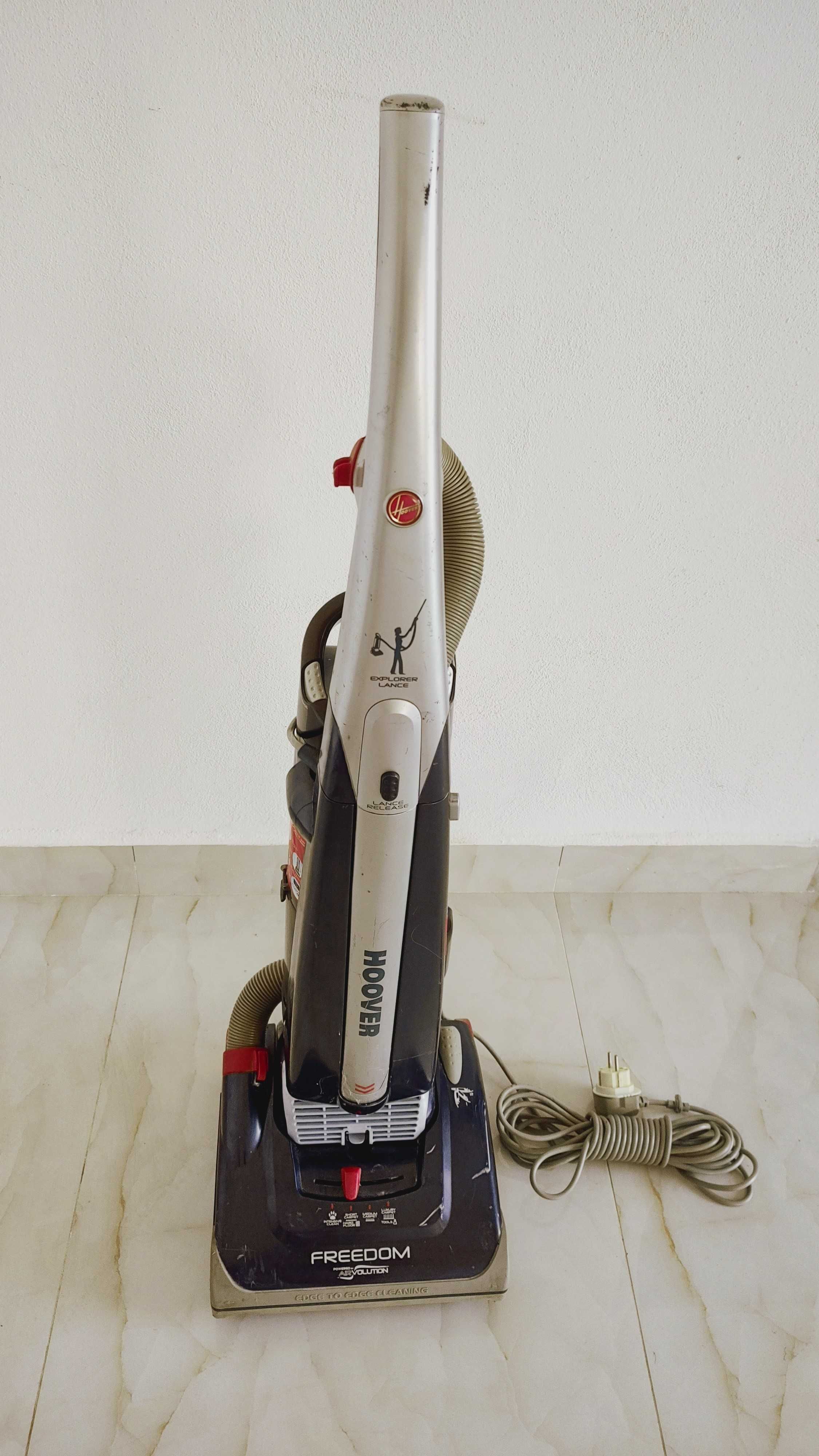 Прахосмукачката HOOVER FR7183