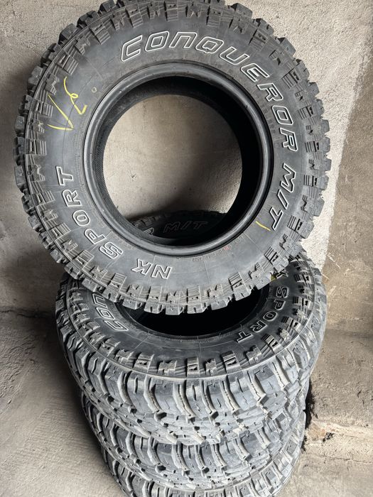Продам грязевую резину МТ 265/70R16