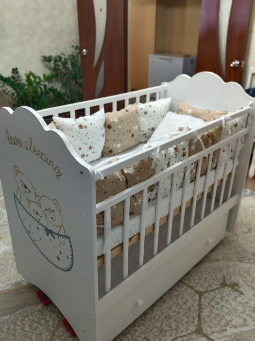 Продается манеж новый