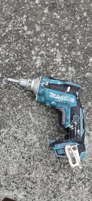 Makita DFS452 винтоверт за гипсокартон