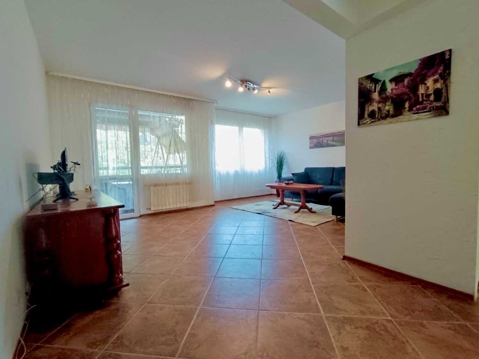 Дава се под наем Двустаен апартамент в София, Център - 80 кв.м за 612 € - Снимка #1