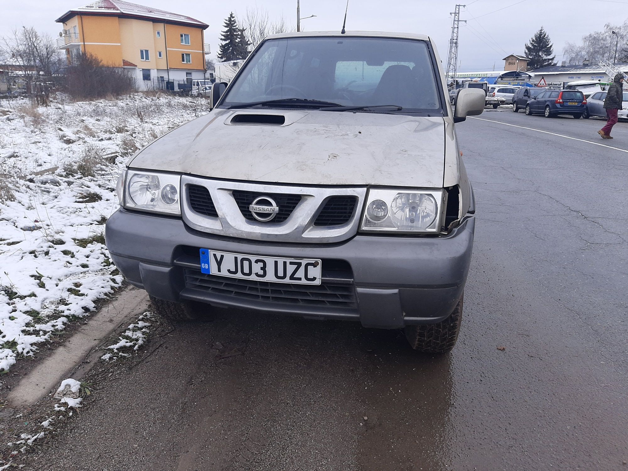 За части Nissan Terrano 3000 кубика TDI автоматик 2004 година