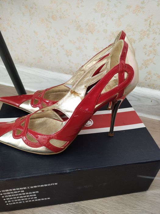 Продам туфли Италия