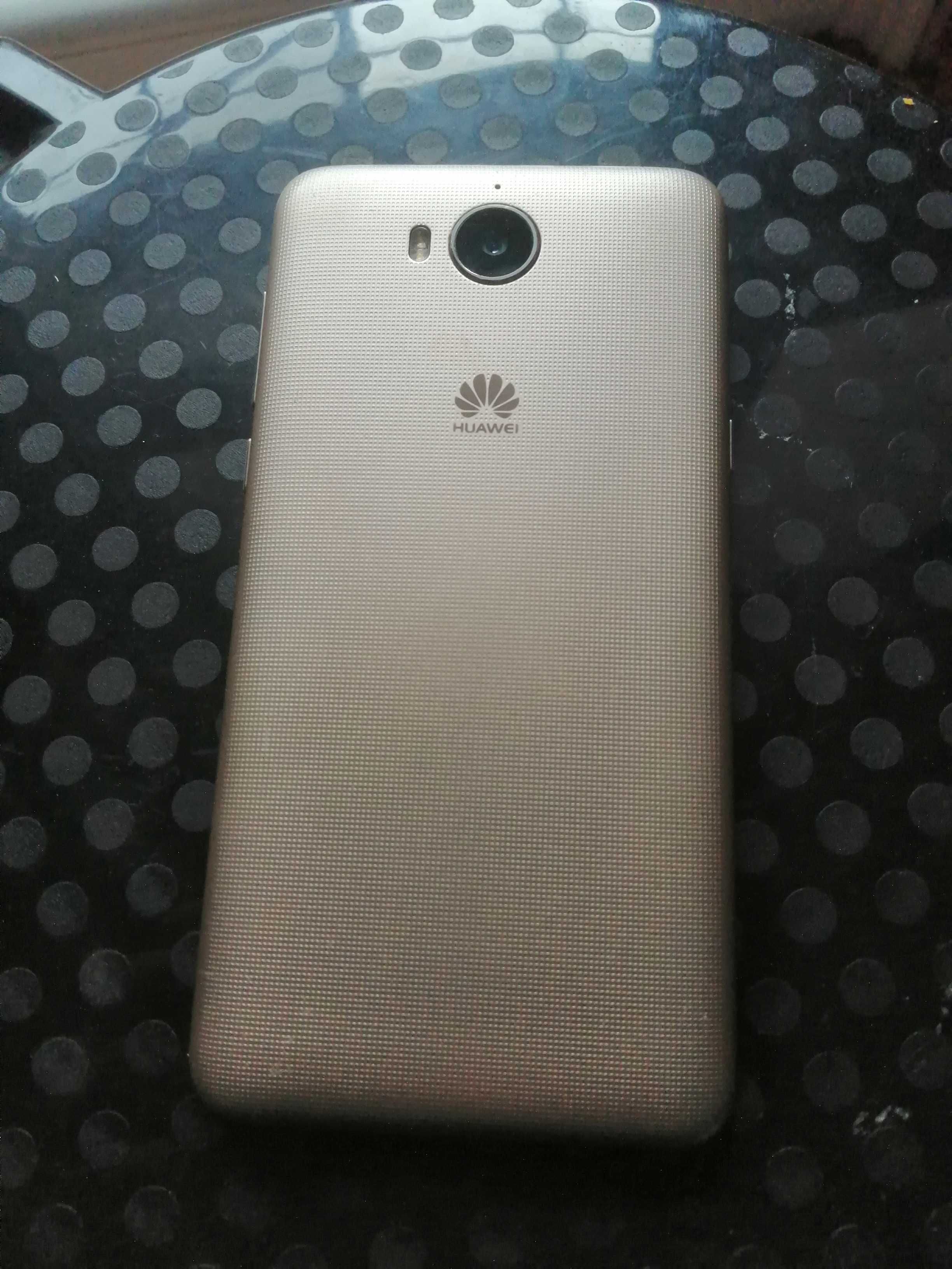 Смартфон Huawei Y6 2017, Dual SIM, 16GB, 4G, Gold