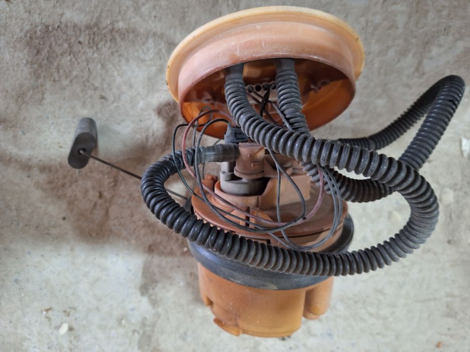 Бензонасос в сборе