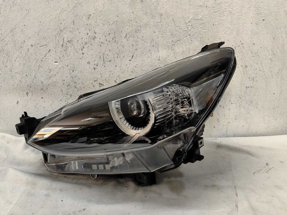 Оригинален фар Мазда 2  Mazda 2 Fuul Led