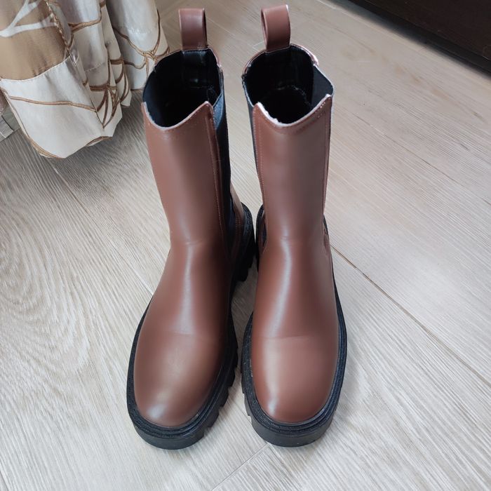 Продавам нови боти Mango