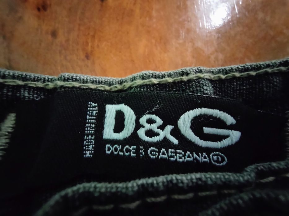 BLUGI originali Dolce &Gabbana.Pentru băieți de 11-12 ani!Noi!