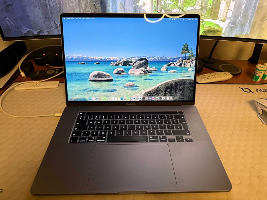 MacBook Pro 16" (2019), i7, 16GB RAM, 500GB, AMD Radeon PRO 5300M