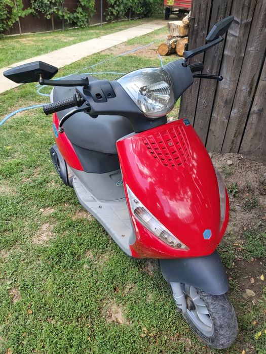 Scuter Piaggio ZIP
