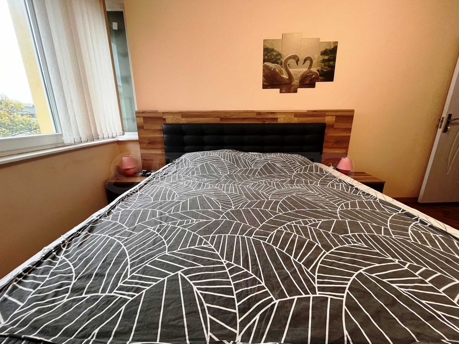 Четиристаен апартамент в Поморие близо до плаж - Център Стар град