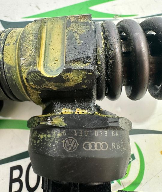 Injector motorina 038 130 073 bn Volkswagen VW Passat B6