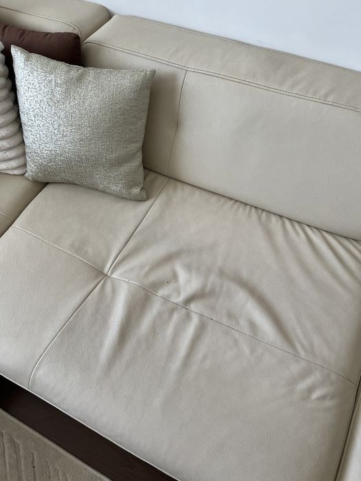 Canapea crem nude piele ecologica