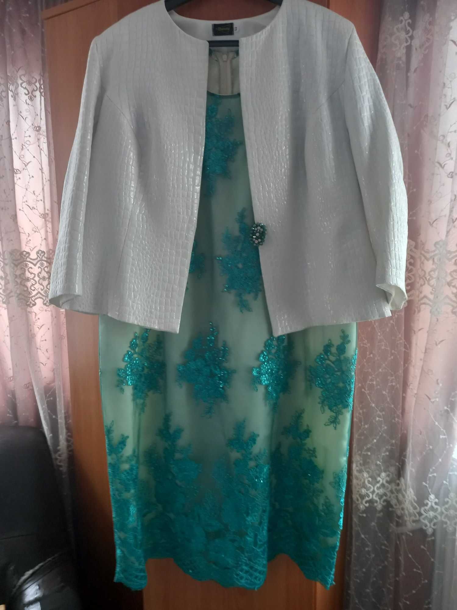 Rochie din dantela plus sacou nr 52