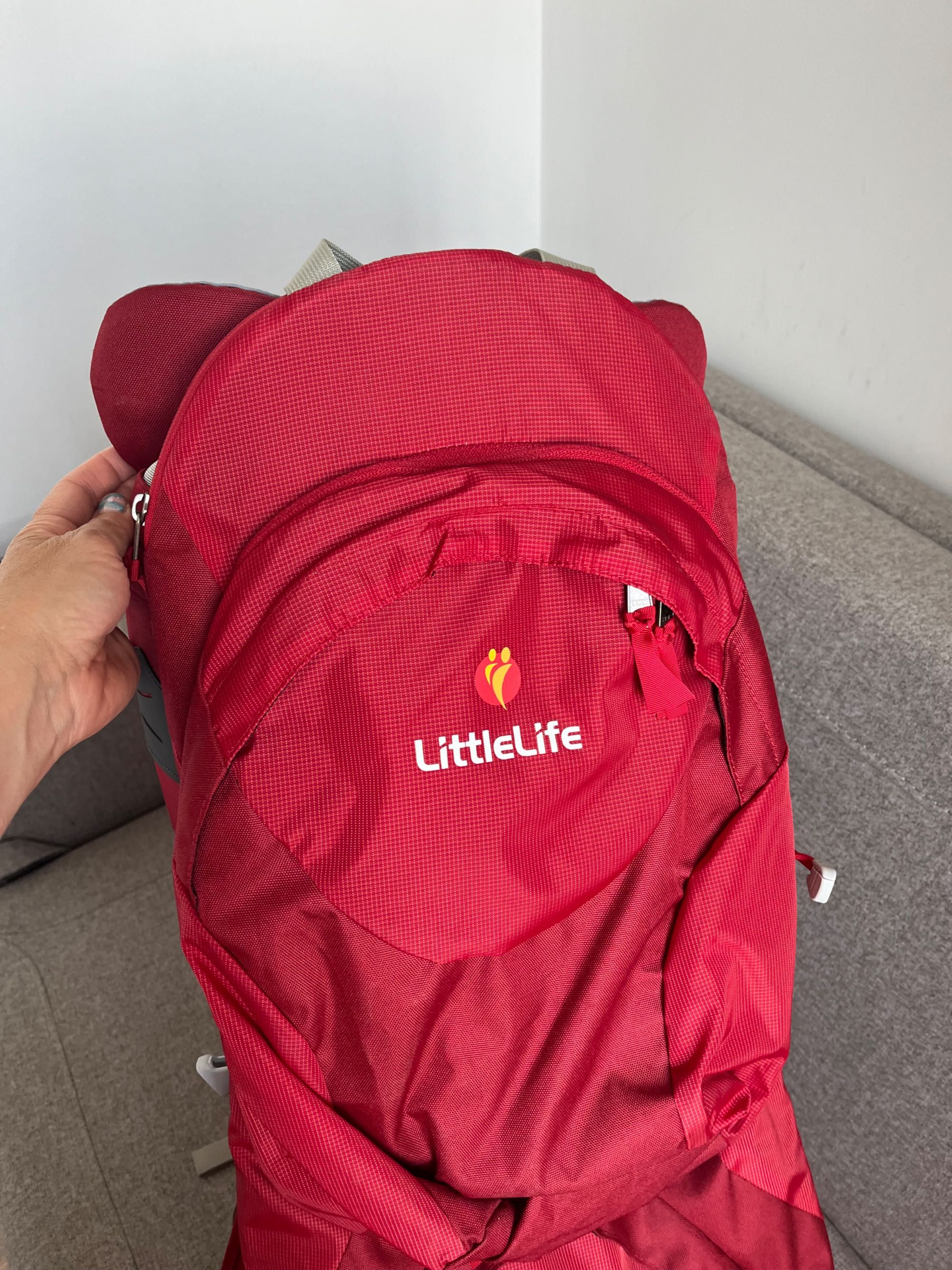 Туристическа раница за дете със стол LittleLife