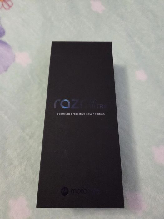 Motorola Razr 50 Ultra, 5G, 512 GB, Midnight blue