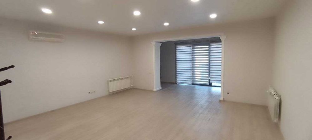 С арендаторами не жилой объект, 335 кв.м, рядом с Ирригации