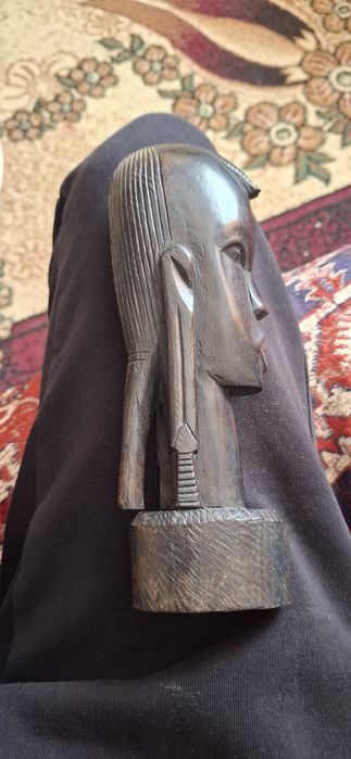 Ръчно изработена абаносова дърворезба – африкански бюст