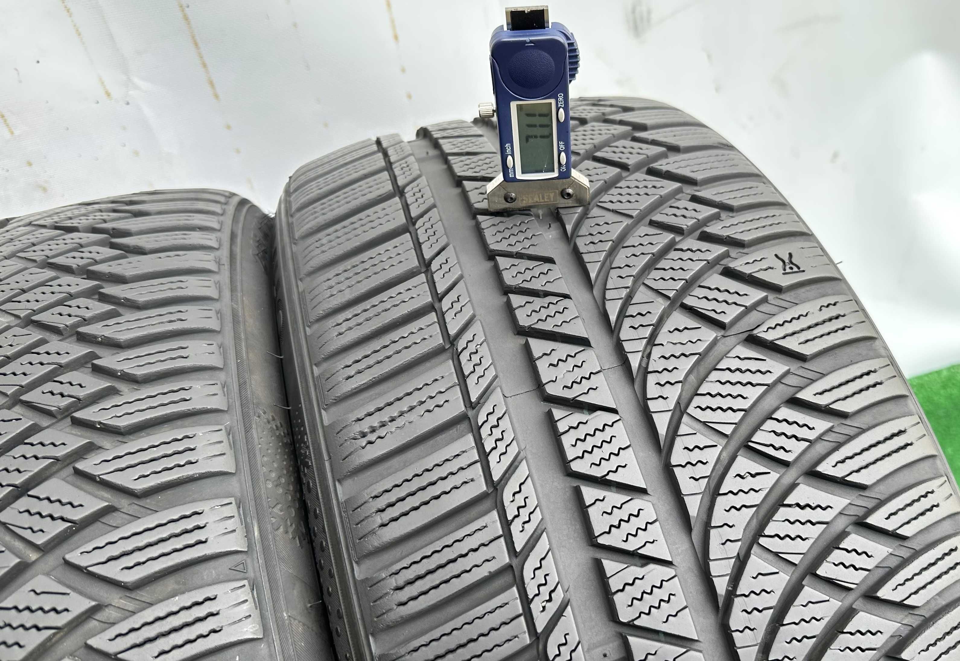2бр 245/40r19 KUMHO зимни
