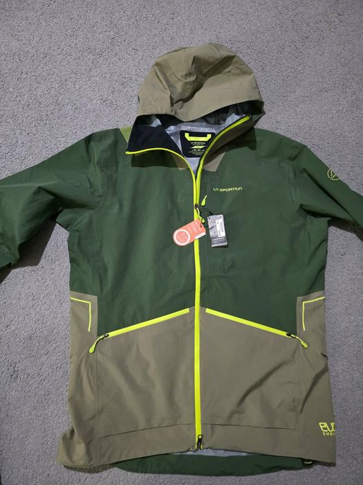 Vând jachetă barbati hardshell La Sportiva Chaeser Evo Shell