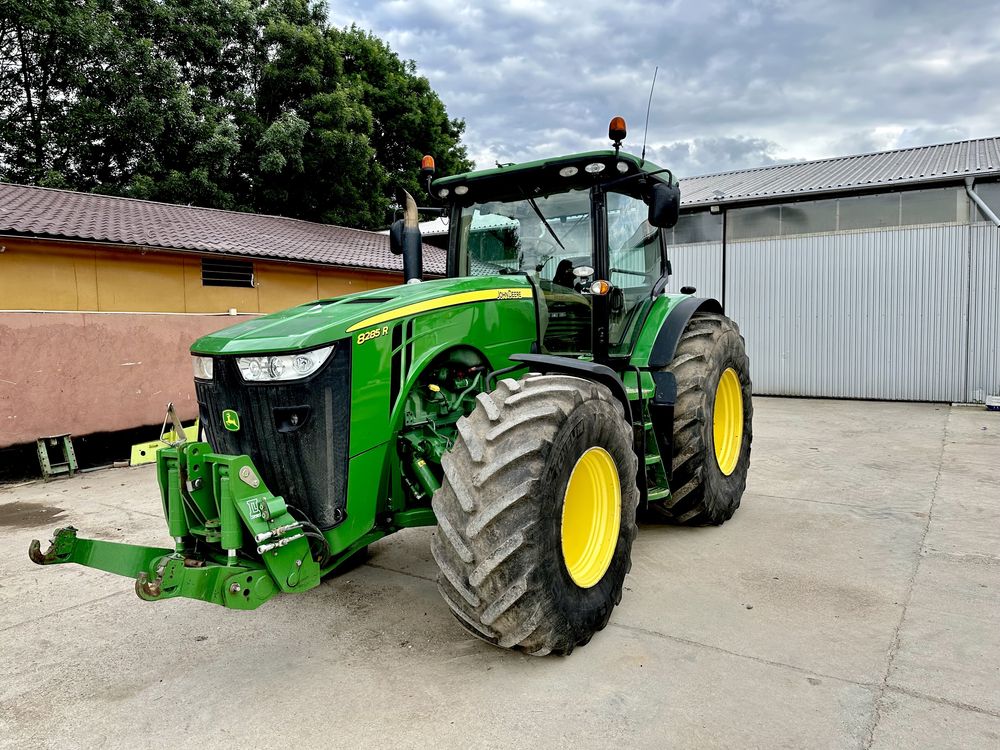 Pret Promo Tractor Agricol 4x4 285 cp John Deere 8285R ILS Power Shift