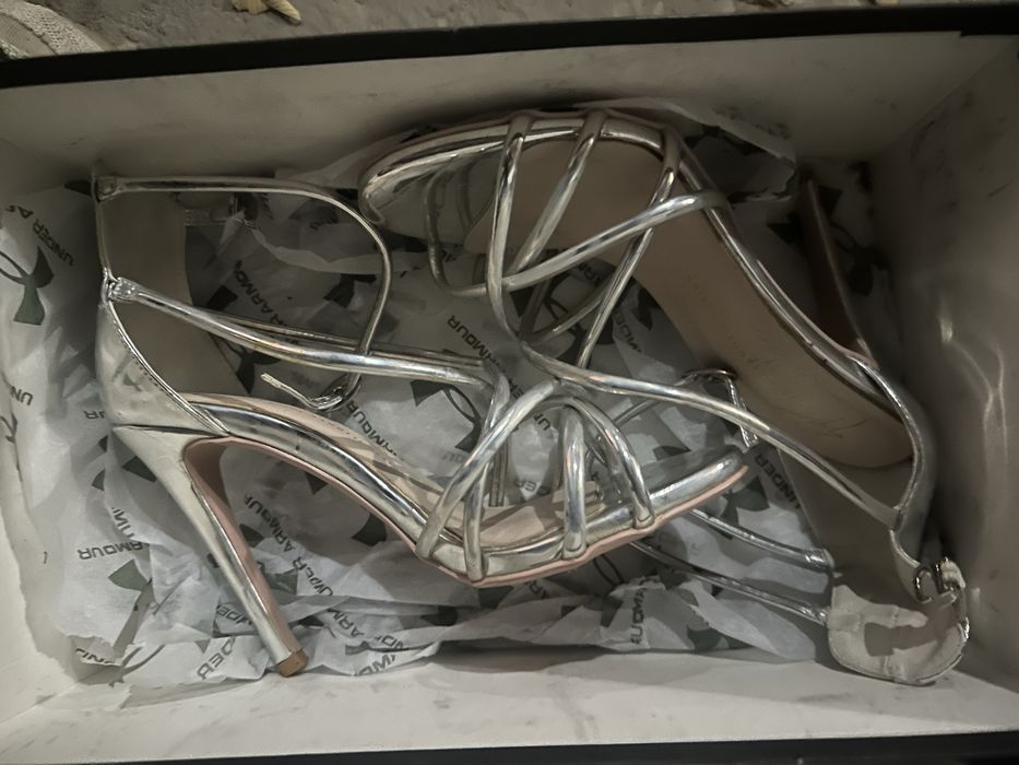 Отдам женскую обувь